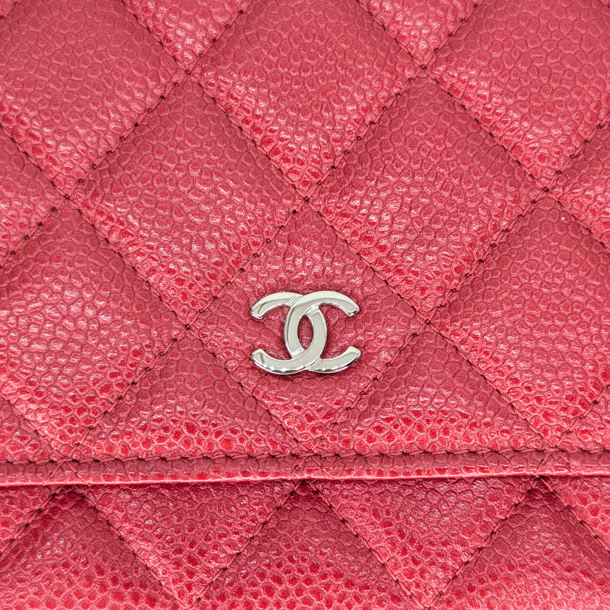 Chanel 淺紅色鏈條銀包