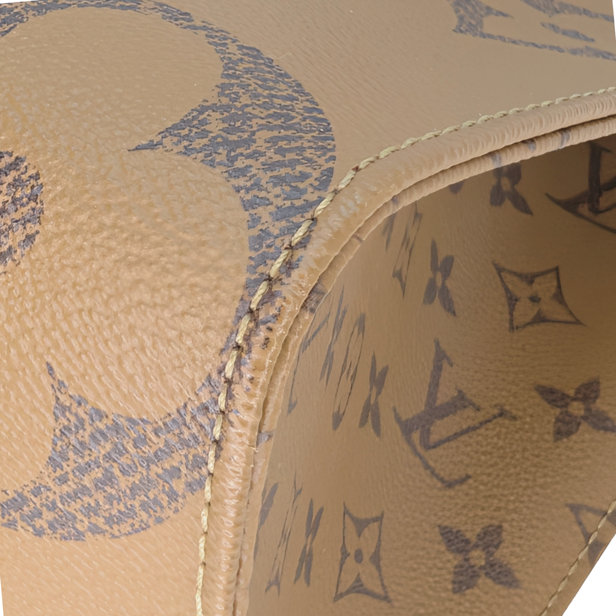 Louis Vuitton OnTheGo MM Shoulder Bag