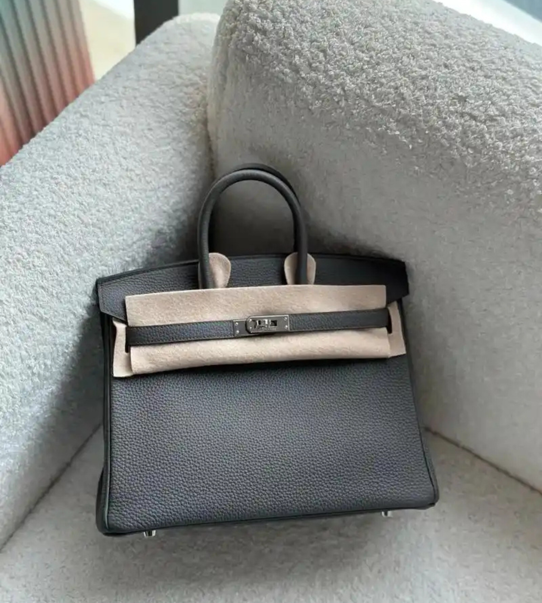Authenticated Second-Hand Hermès Birkin Bags available to Hong Kong clients