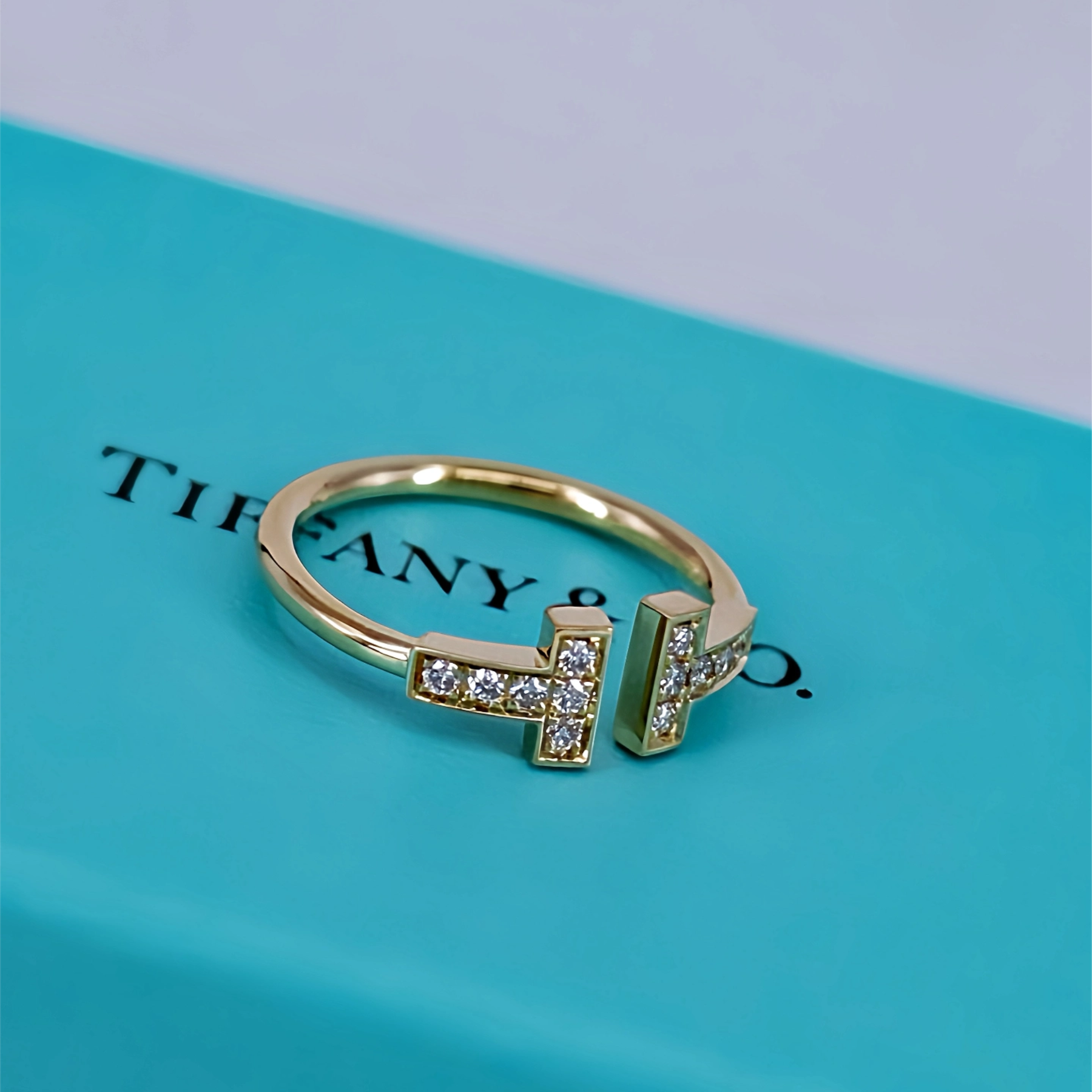 Authenticated Second-Hand Tiffany & Co. Jewellery available to Hong Kong clients