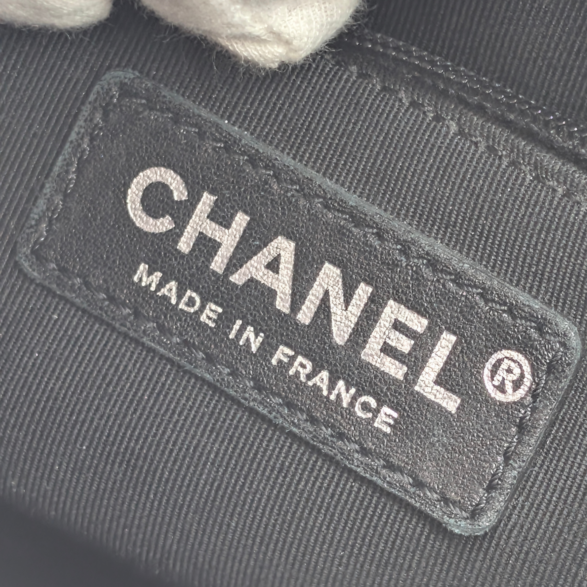 Chanel 黑色鏈條相機手拿袋