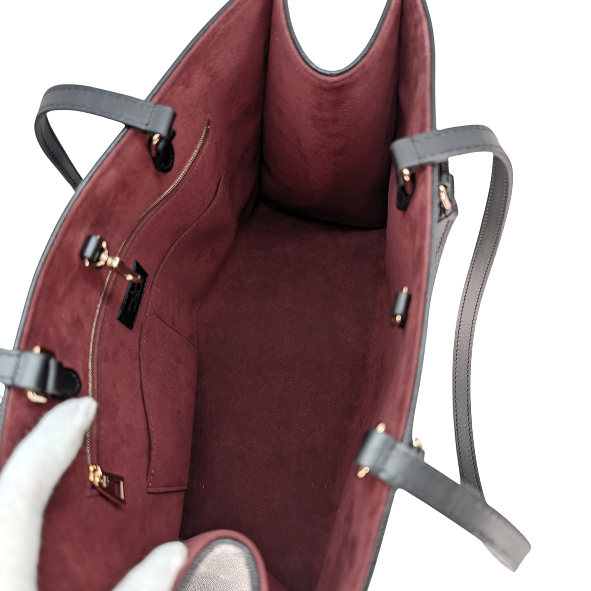 Louis Vuitton OnTheGo GM Shoulder Bag