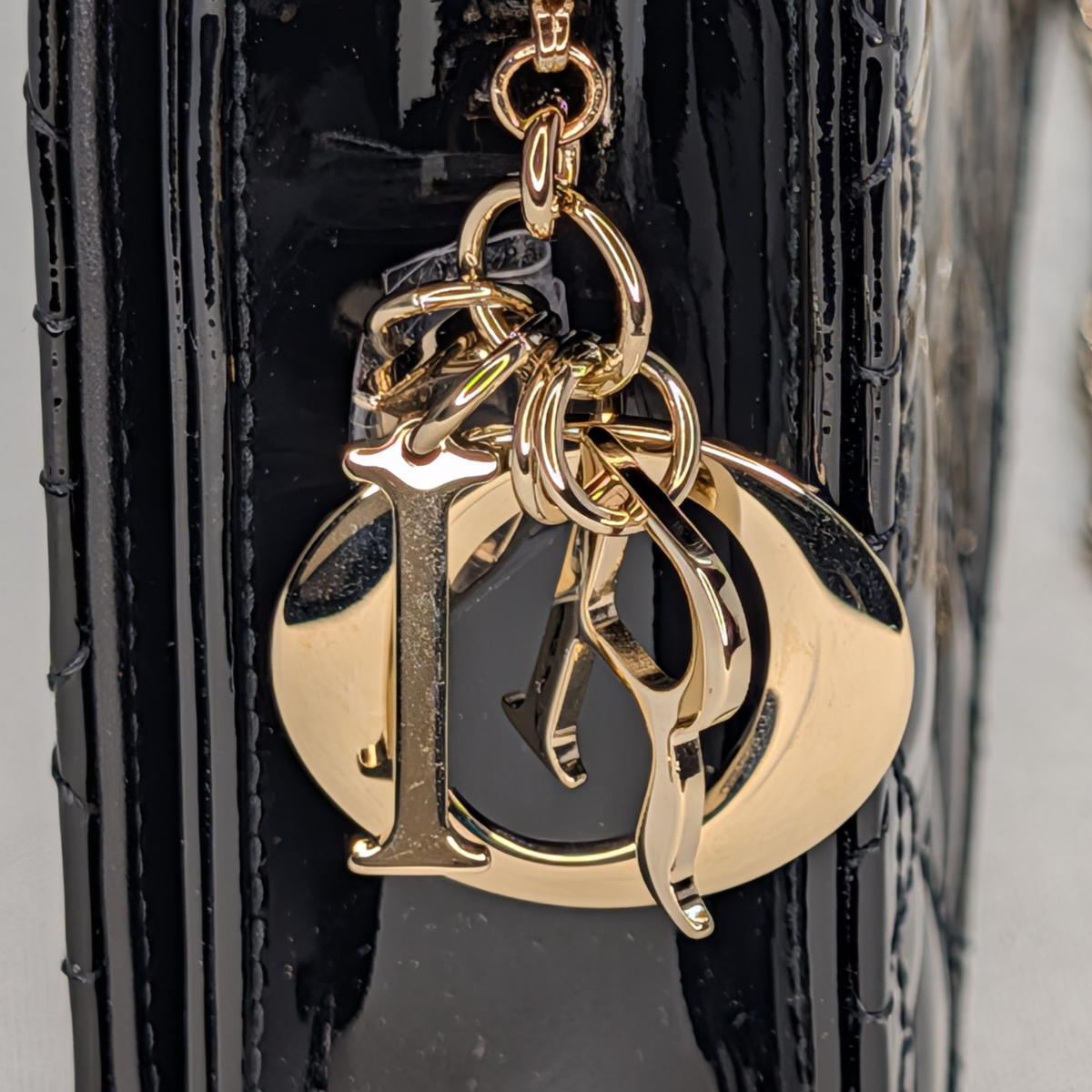 Dior Lady Dior 黑色 Cannage 漆皮手拿袋
