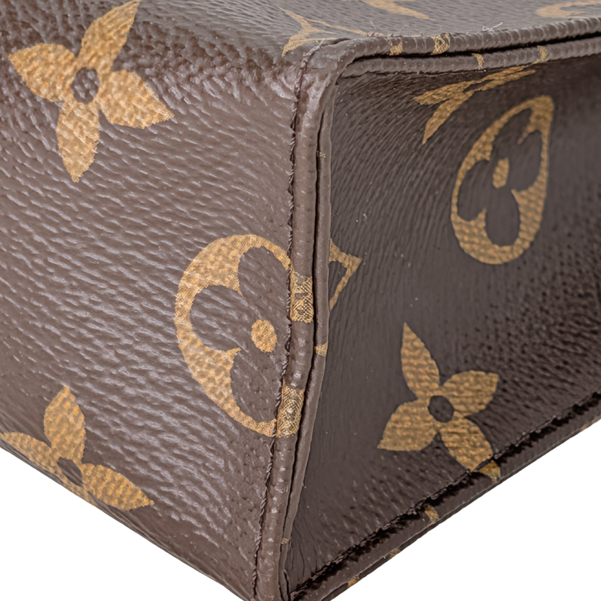 Louis Vuitton Poche Toilette