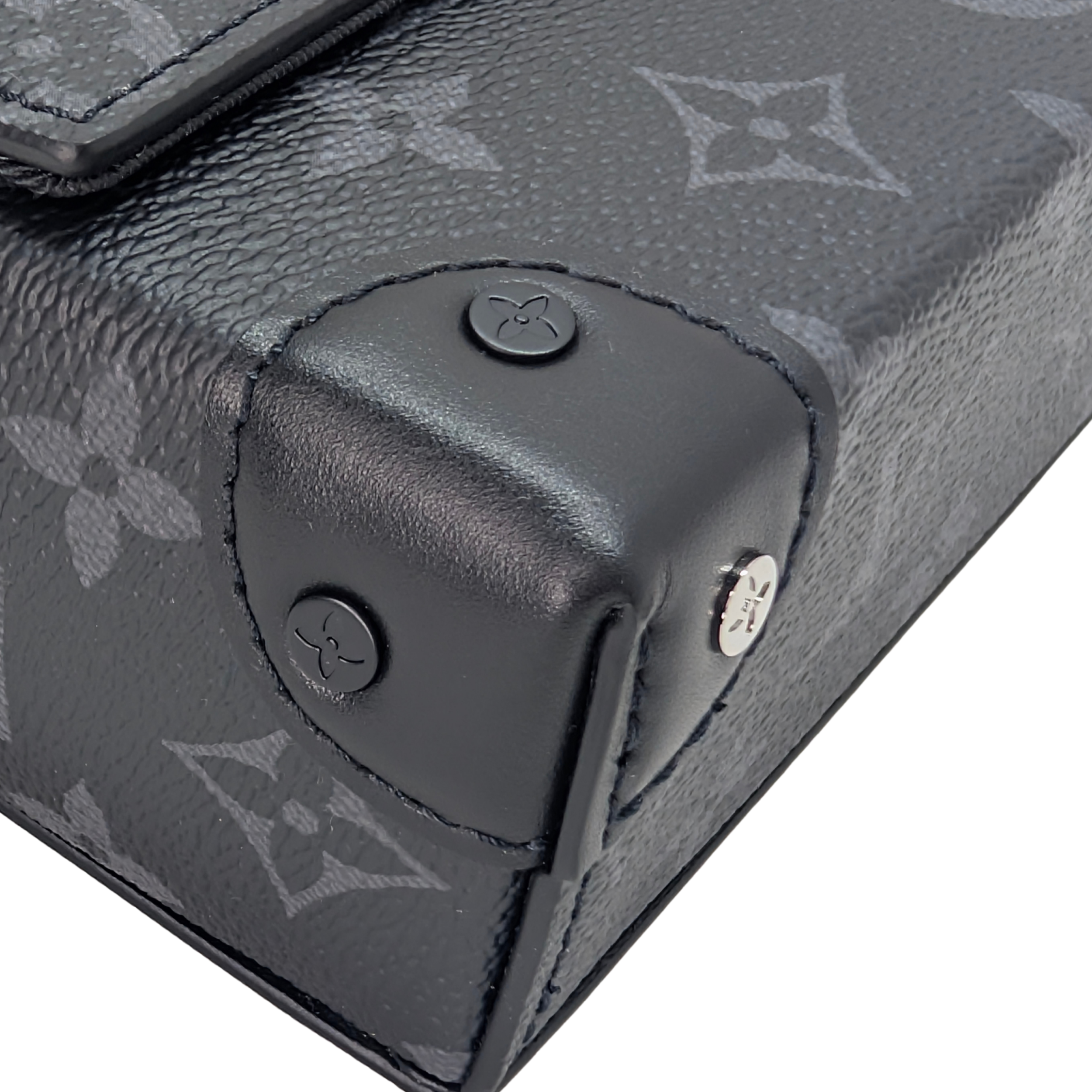 Louis Vuitton Steamer Wearable Wallet in Monogram Eclipse