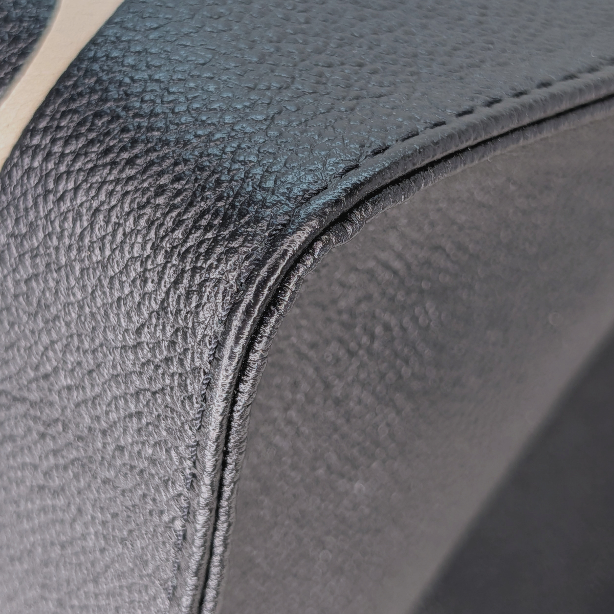 Louis Vuitton OnTheGo GM Shoulder Bag