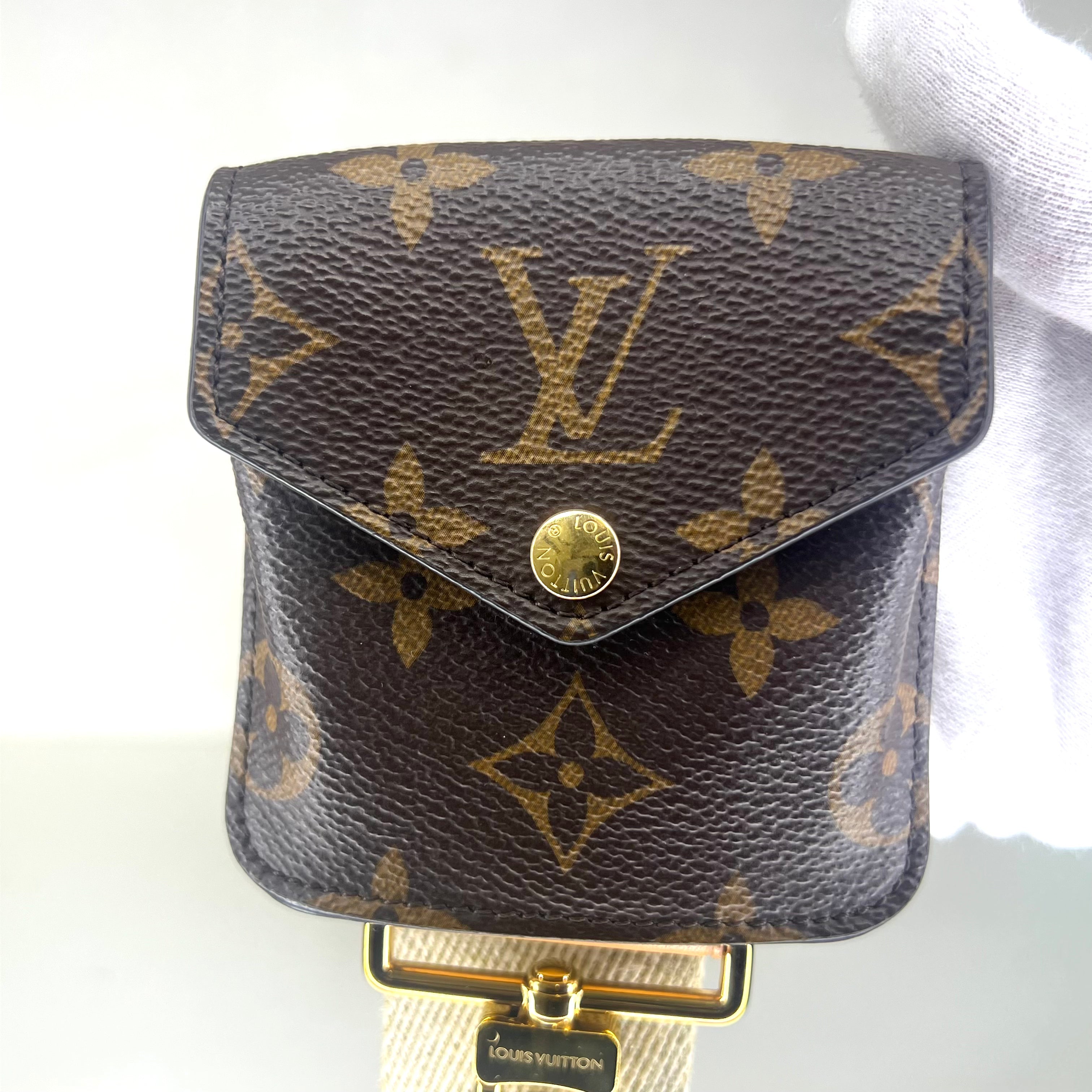Louis Vuitton Monogram Crossbody Utility Bag - Lost Designer